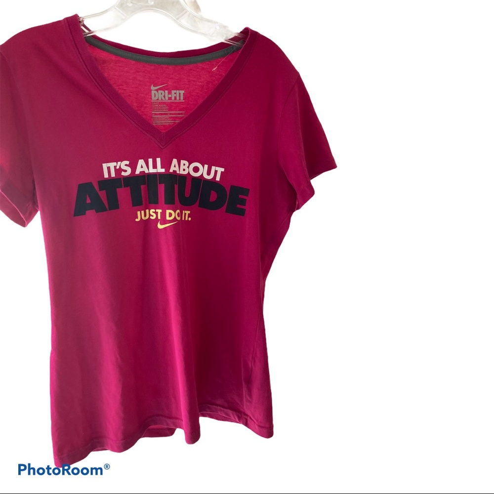 Nike Dri-Fit women’s athletic tee M